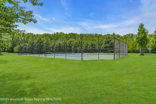 7 Demarest Drive, Manalapan, NJ 07726