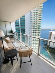 1300 Brickell Bay Dr 1807, Miami, FL 33131