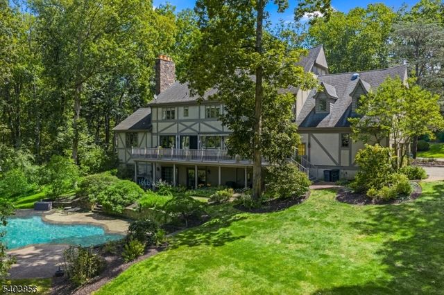 101 Sunnybranch Rd, Far Hills Boro, NJ 07931