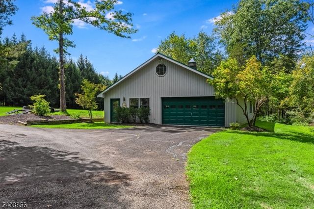 101 Sunnybranch Rd, Far Hills Boro, NJ 07931