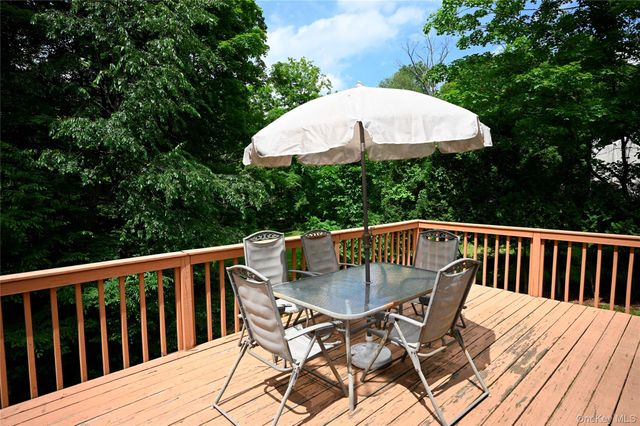 16 Greenridge Court, Carmel, NY 10512