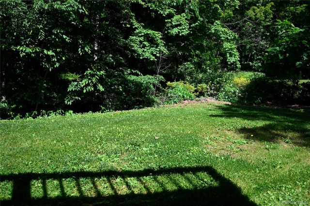 16 Greenridge Court, Carmel, NY 10512