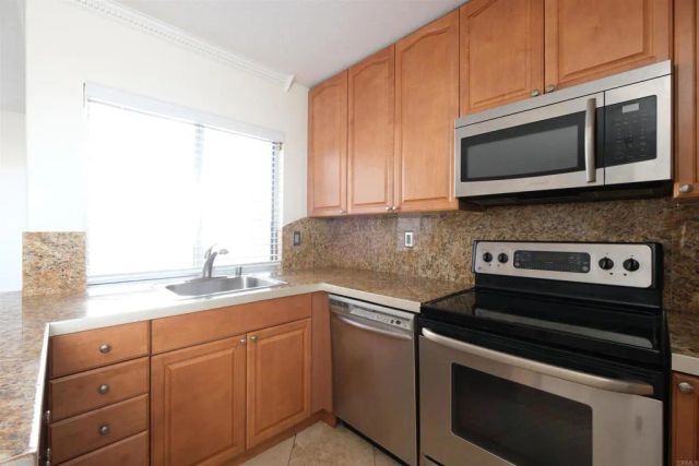 3246 Ashford Street D, San Diego, CA 92111