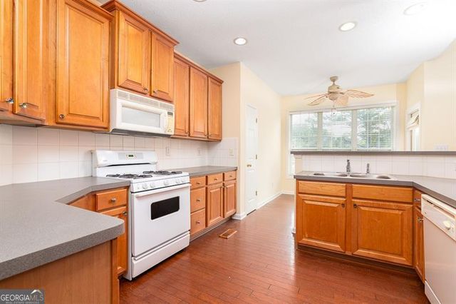 5535 Sylvania Drive SE, Mableton, GA 30126