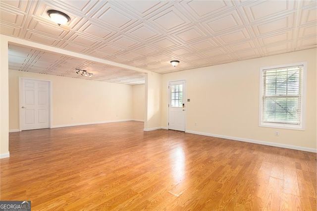5535 Sylvania Drive SE, Mableton, GA 30126