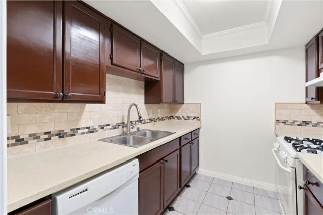 18961 Florida Street 2, Huntington Beach, CA 92648