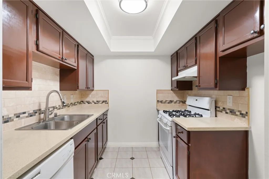 18961 Florida Street 2, Huntington Beach, CA 92648