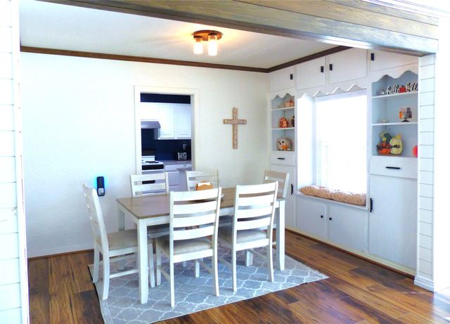 1031 11th, Brady, TX 76825