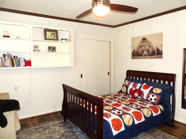 1031 11th, Brady, TX 76825