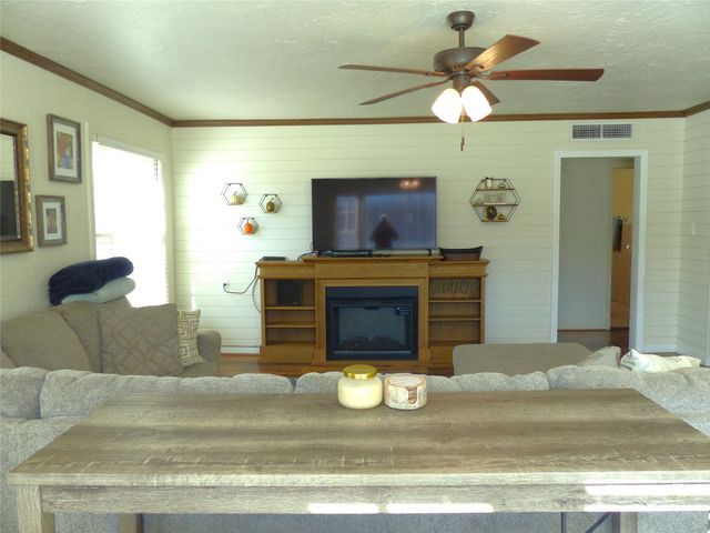 1031 11th, Brady, TX 76825
