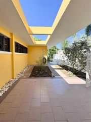 2024 ESPANA, Santurce, PR 00911