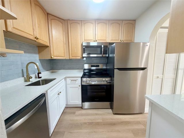 3938 2ND AVENUE N, St Petersburg, FL 33713