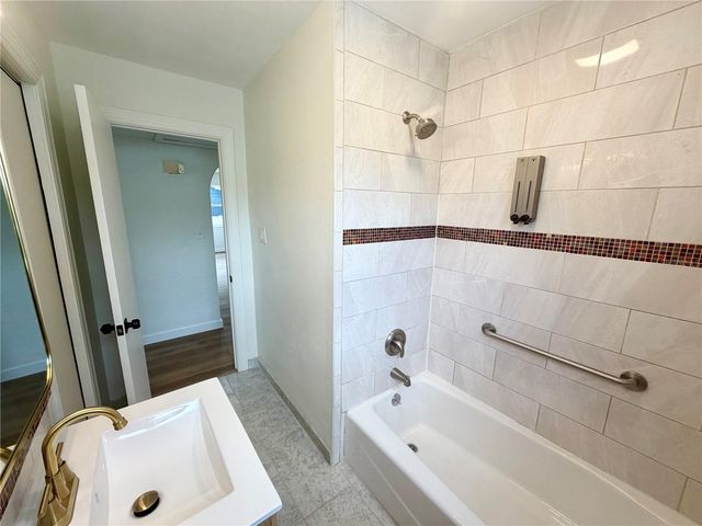 3938 2ND AVENUE N, St Petersburg, FL 33713