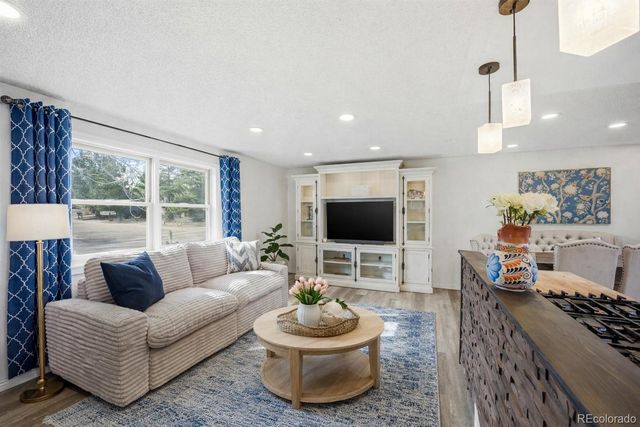 7724 S Hoyt Street, Littleton, CO 80128