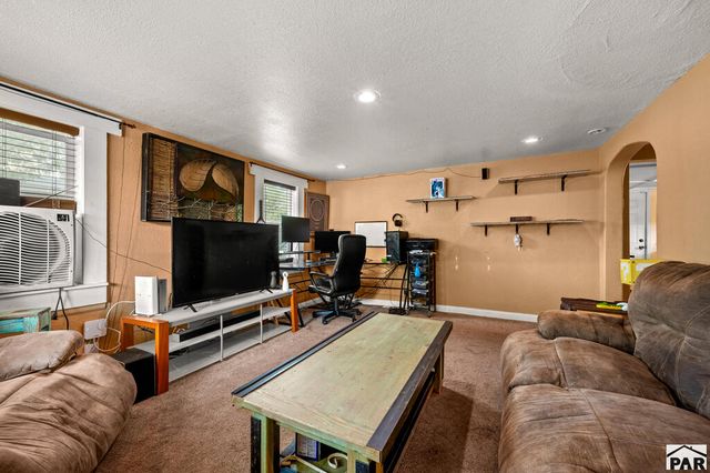 2129 E 9th St, Pueblo, CO 81001