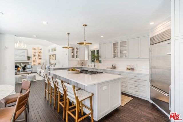 1037 Maroney Lane, Los Angeles, CA 90272