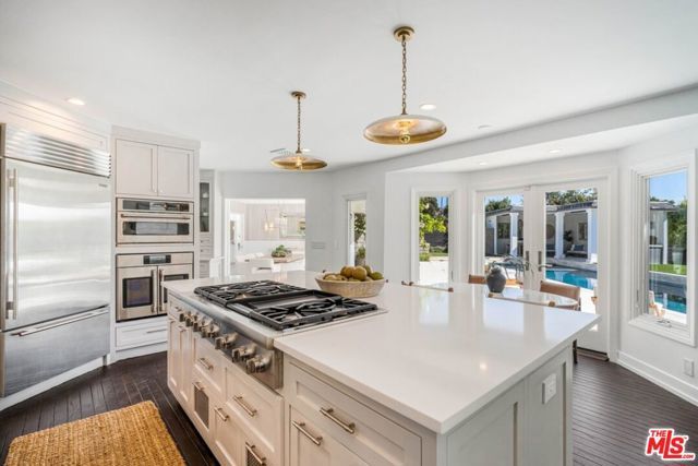 1037 Maroney Lane, Los Angeles, CA 90272