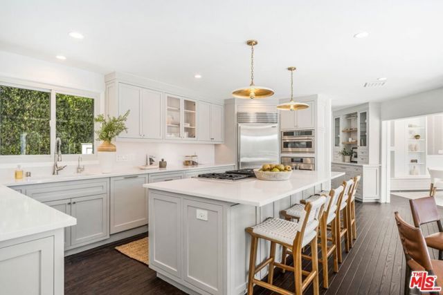 1037 Maroney Lane, Los Angeles, CA 90272