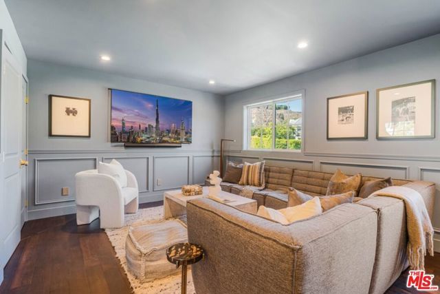 1037 Maroney Lane, Los Angeles, CA 90272