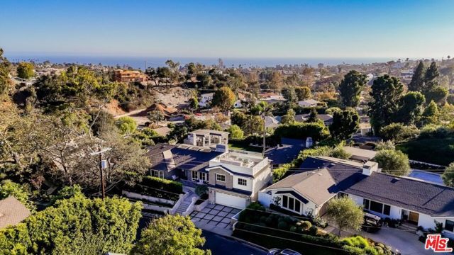 1037 Maroney Lane, Los Angeles, CA 90272