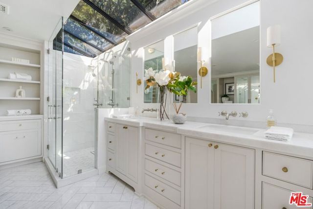 1037 Maroney Lane, Los Angeles, CA 90272