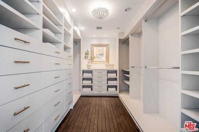 1037 Maroney Lane, Los Angeles, CA 90272