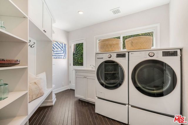 1037 Maroney Lane, Los Angeles, CA 90272