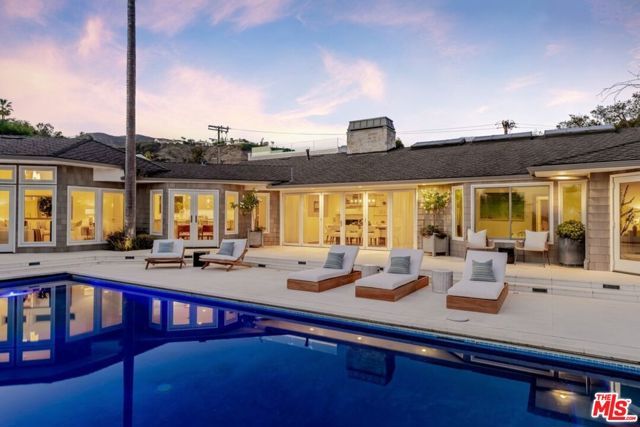 1037 Maroney Lane, Los Angeles, CA 90272