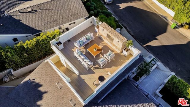 1037 Maroney Lane, Los Angeles, CA 90272