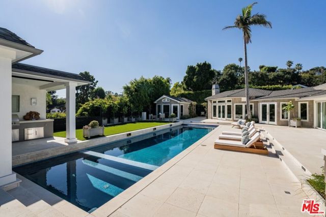 1037 Maroney Lane, Los Angeles, CA 90272