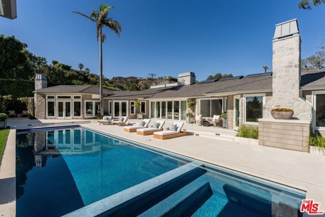 1037 Maroney Lane, Los Angeles, CA 90272