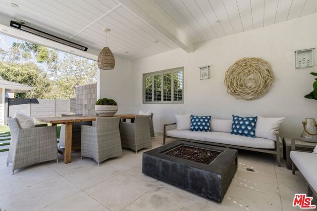 1037 Maroney Lane, Los Angeles, CA 90272
