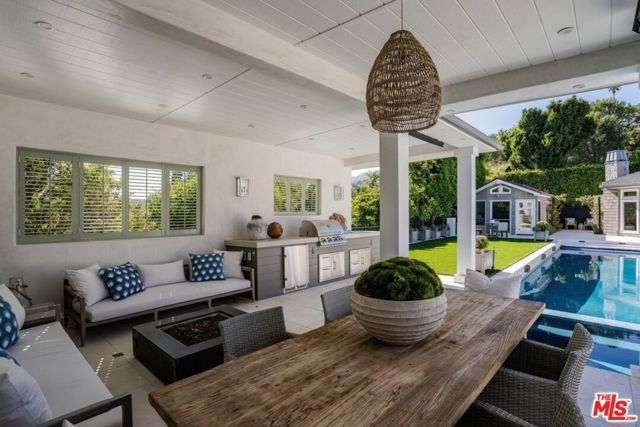 1037 Maroney Lane, Los Angeles, CA 90272