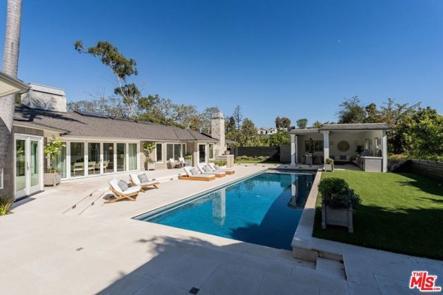 1037 Maroney Lane, Los Angeles, CA 90272