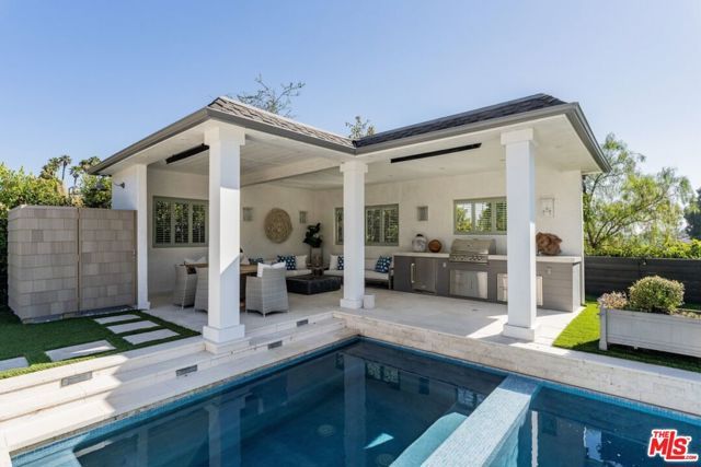 1037 Maroney Lane, Los Angeles, CA 90272