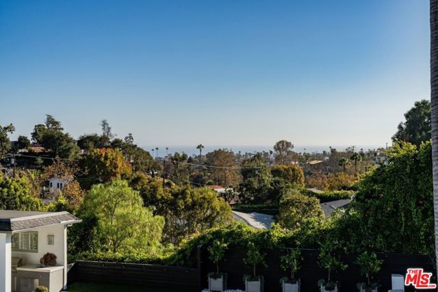 1037 Maroney Lane, Los Angeles, CA 90272
