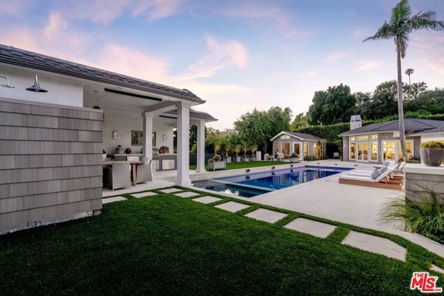 1037 Maroney Lane, Los Angeles, CA 90272