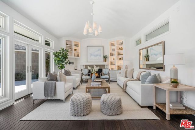 1037 Maroney Lane, Los Angeles, CA 90272