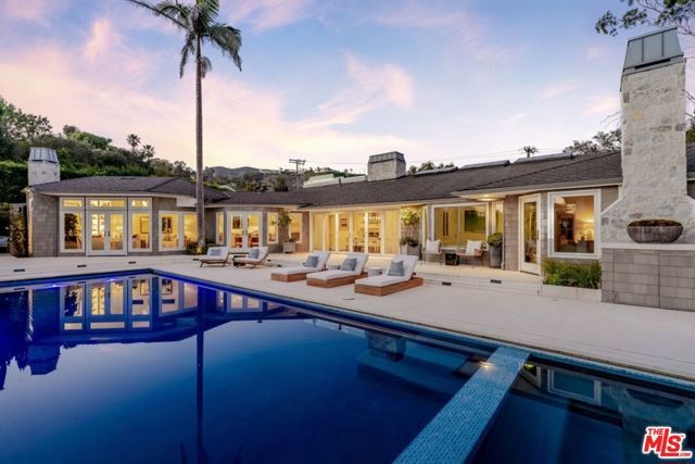 1037 Maroney Lane, Los Angeles, CA 90272