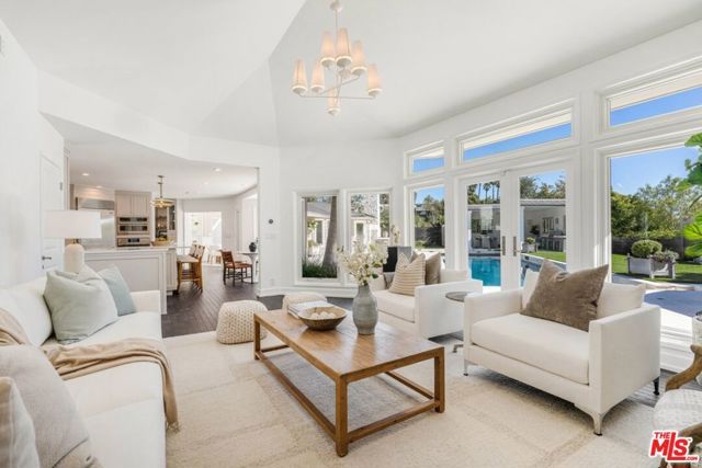 1037 Maroney Lane, Los Angeles, CA 90272