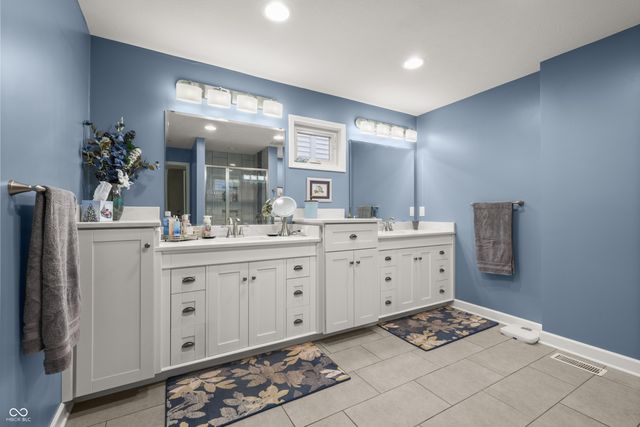 335 W Lakeview Drive, Nineveh, IN 46164