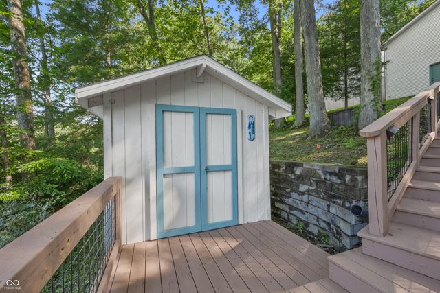 335 W Lakeview Drive, Nineveh, IN 46164