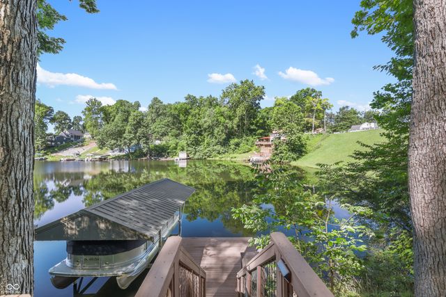335 W Lakeview Drive, Nineveh, IN 46164