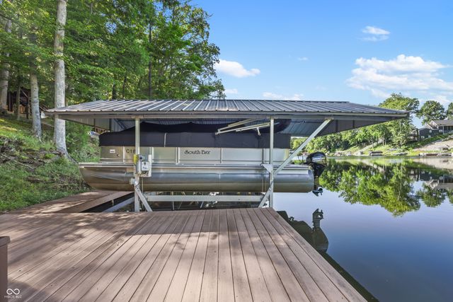 335 W Lakeview Drive, Nineveh, IN 46164