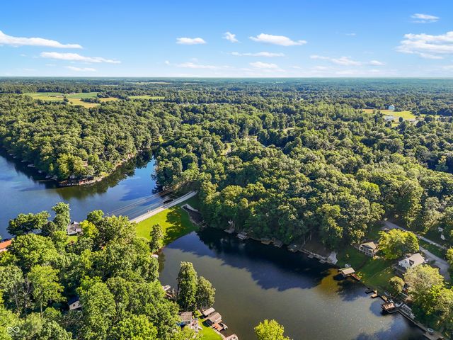335 W Lakeview Drive, Nineveh, IN 46164