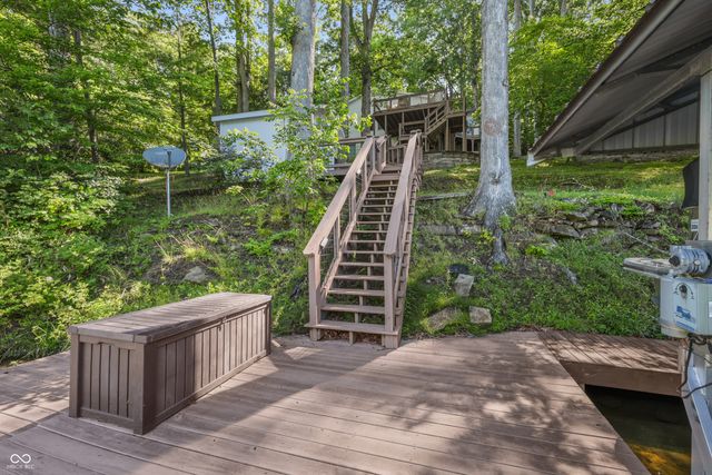 335 W Lakeview Drive, Nineveh, IN 46164