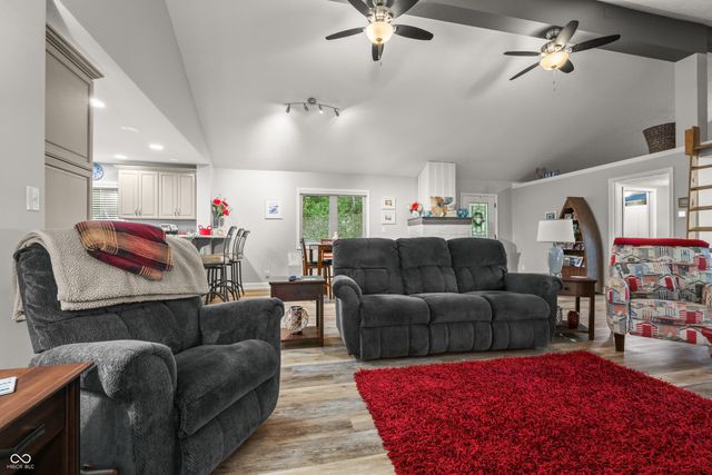 335 W Lakeview Drive, Nineveh, IN 46164