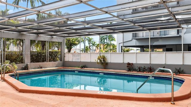 900 SW 84th Ave 403D, Miami, FL 33144