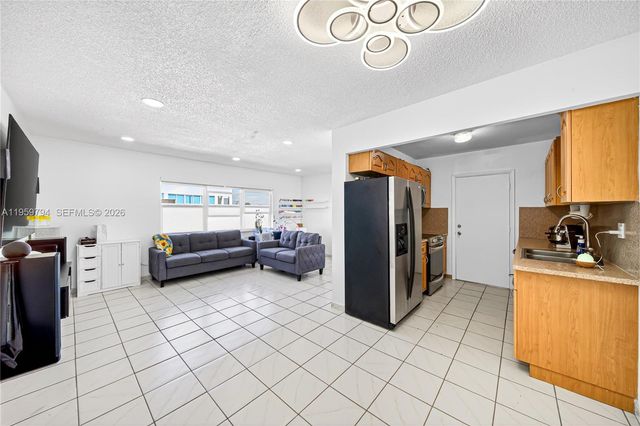 900 SW 84th Ave 403D, Miami, FL 33144