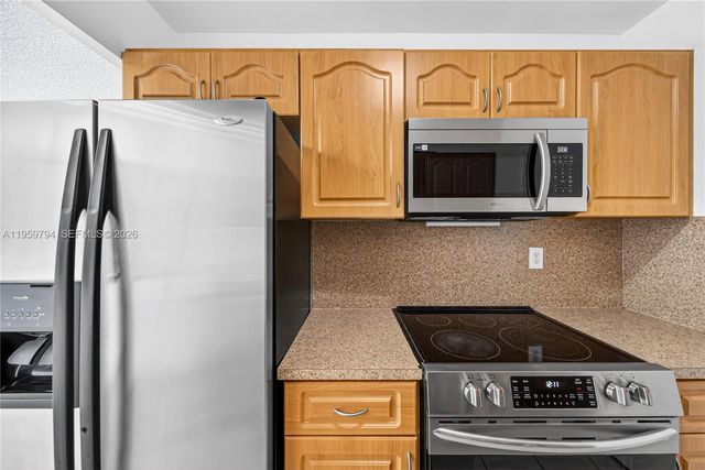 900 SW 84th Ave 403D, Miami, FL 33144